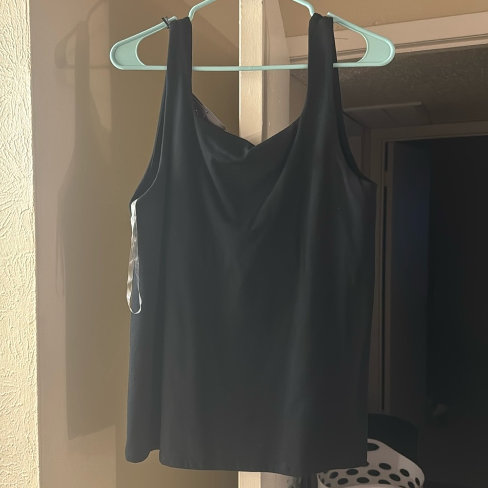 Black sleeveless shirt